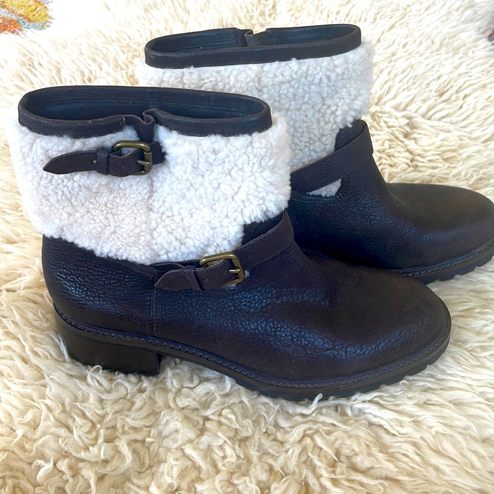 NWT Coach Gabriella leather and sheepskin boots